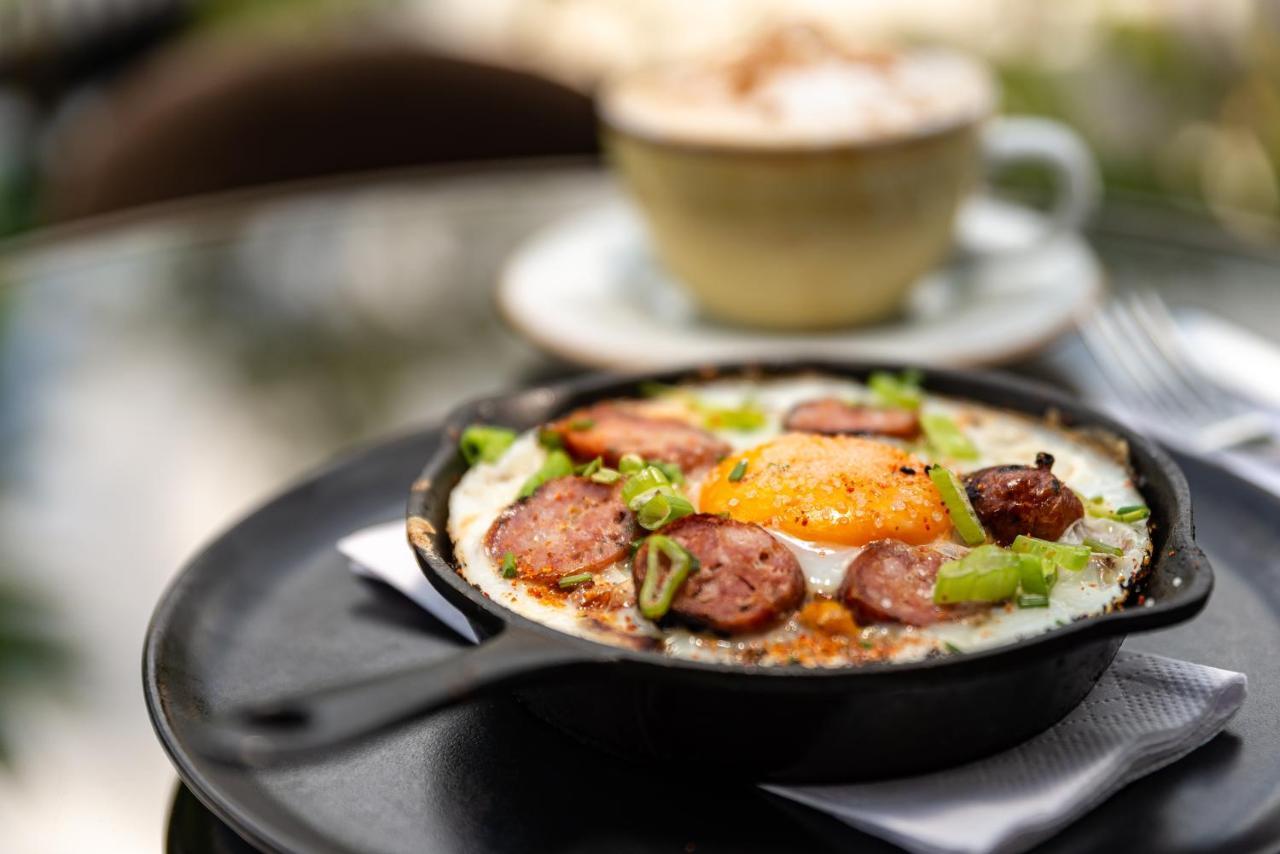Hotel York Luxury Suites Medellin By Preferred Εξωτερικό φωτογραφία A typical breakfast at the restaurant