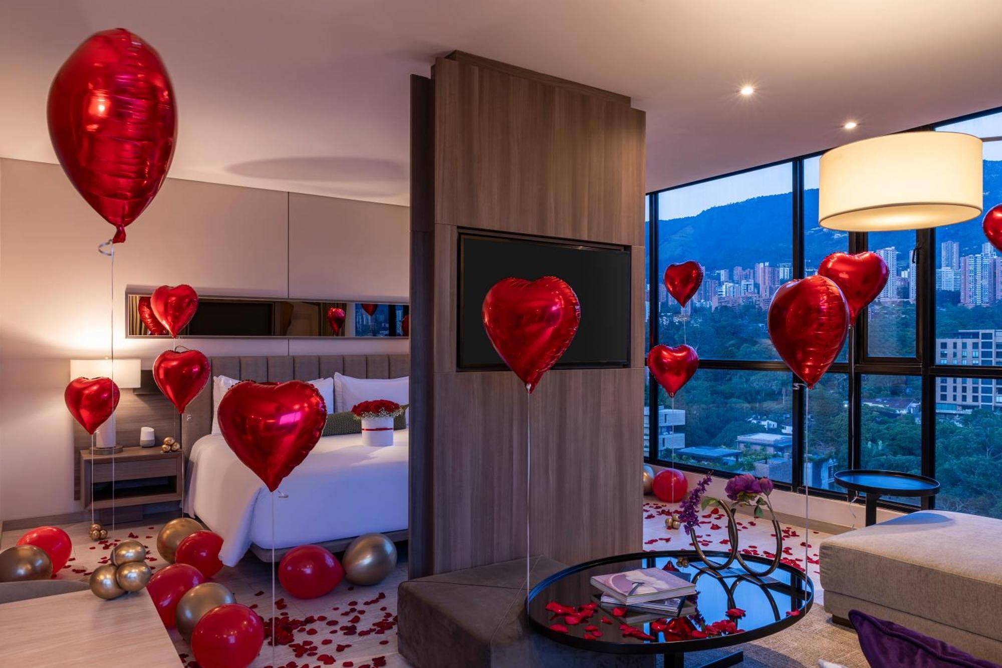 Hotel York Luxury Suites Medellin By Preferred Εξωτερικό φωτογραφία A room at the hotel